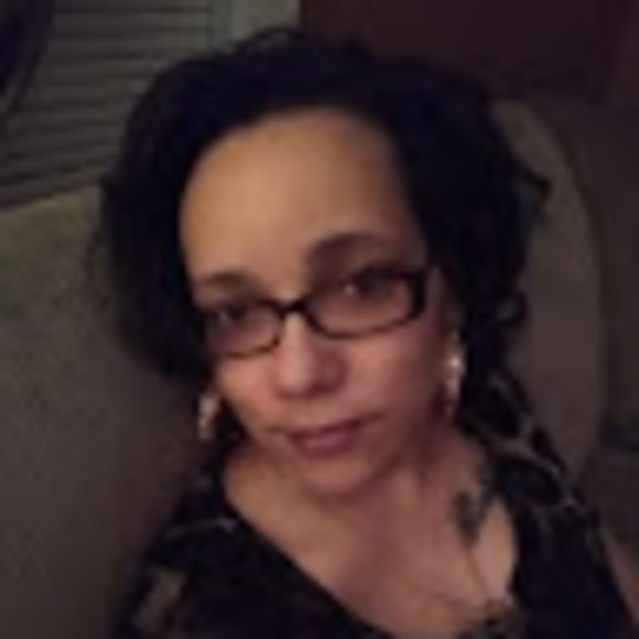 Meet your Posher, Jennifer - Picture 1 of 1